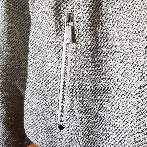 EUC Lafayette 148 Grey Blazer - Picture 3 of 6